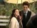 twilight - Edward a Bella cestou na ples.jpg